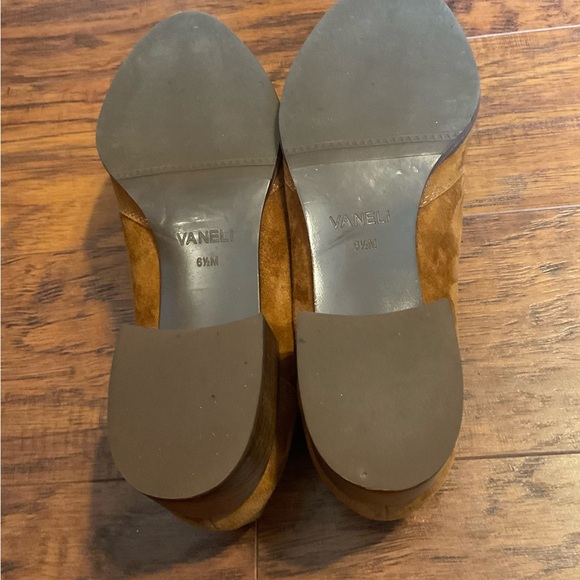 Vaneli Ankle Boots, Booties. - Picture 3 of 7